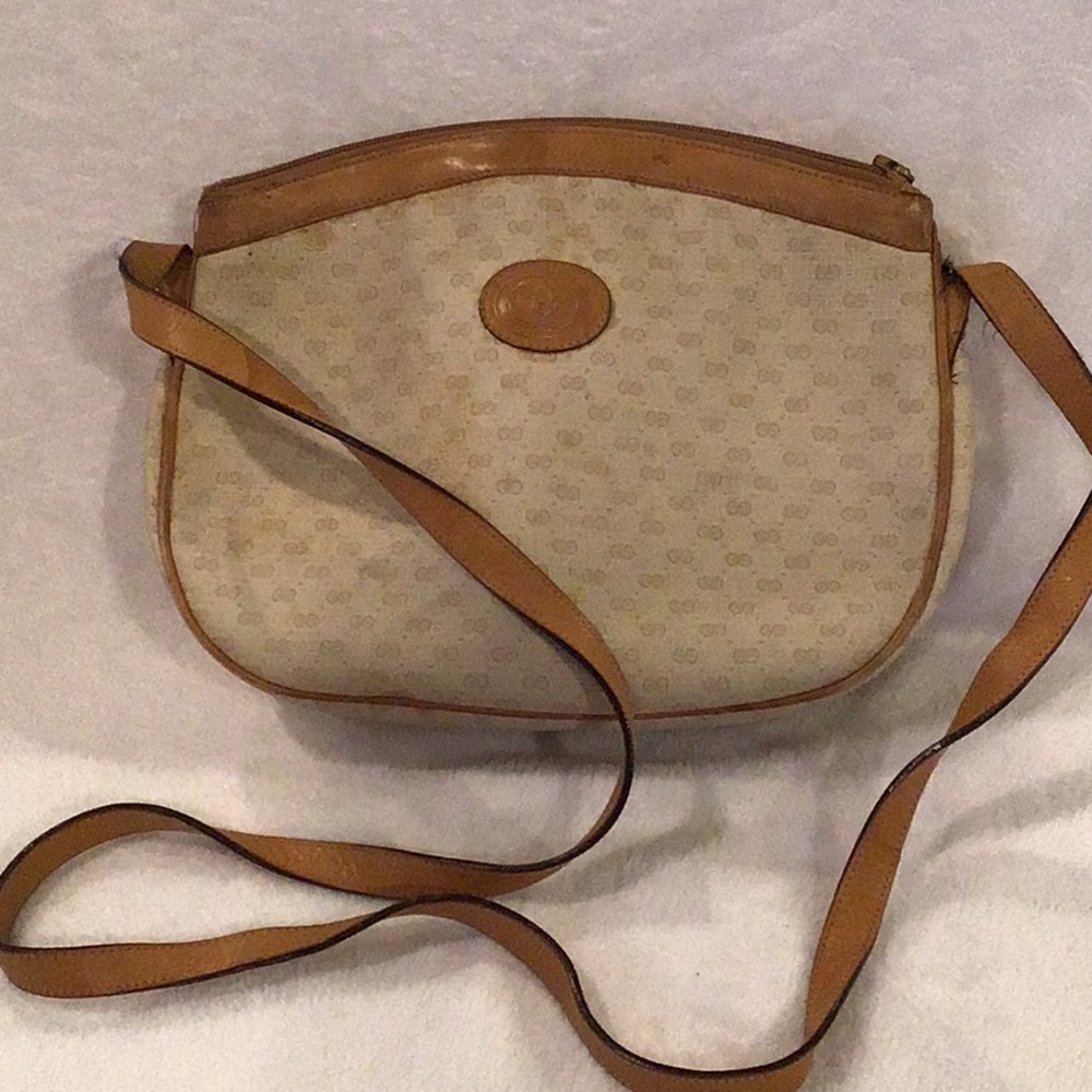 Gucci Vintage Swing Pack/Crossbody Purse